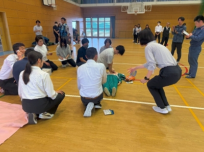 シミュレーション訓練（実際に１１９番通報の訓練を行いました。）