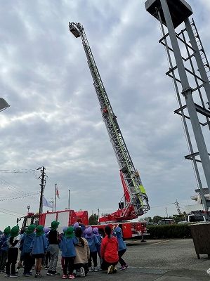 はしご車の見学