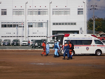 負傷者の引継ぎ連携活動