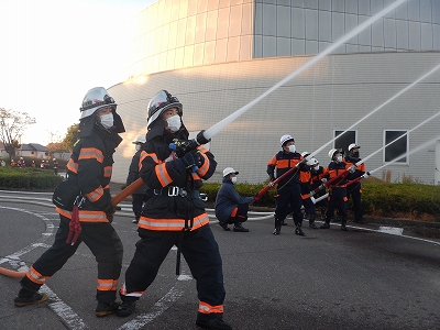 一斉放水