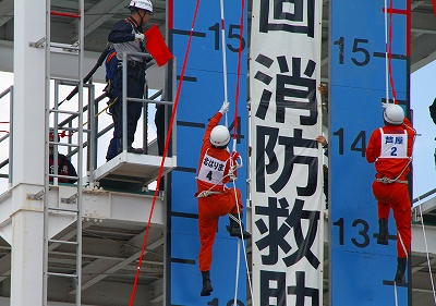 ロープ応用登はん訓練