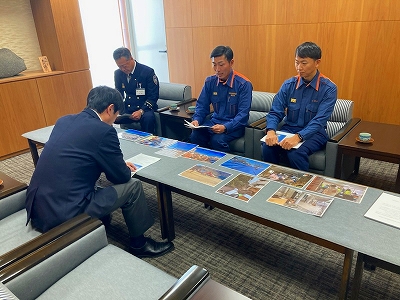 被災地での活動報告の様子