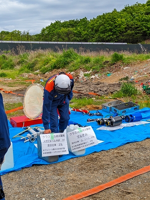 各種泡消火薬剤や機材の説明