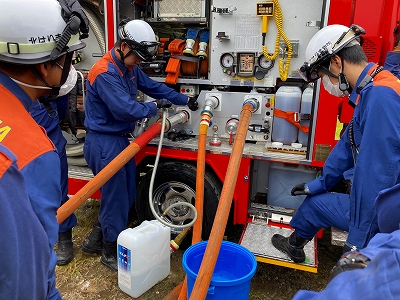泡消火薬剤混入操作の説明