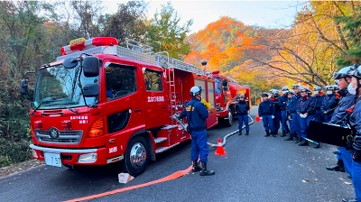 ポンプ車２台を使った送水方法説明