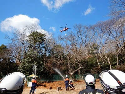 地上からの消火活動